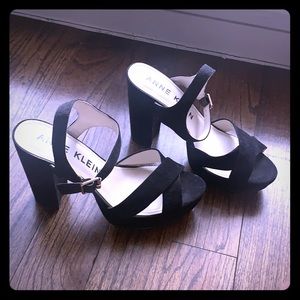 Size 9 Anne Klein platform heels. Great condition!